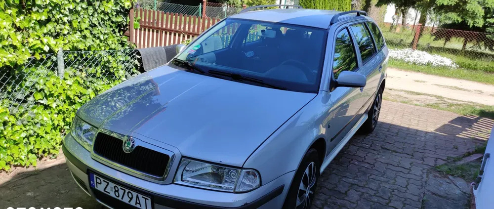 skoda Skoda Octavia cena 8900 przebieg: 326000, rok produkcji 2009 z Luboń